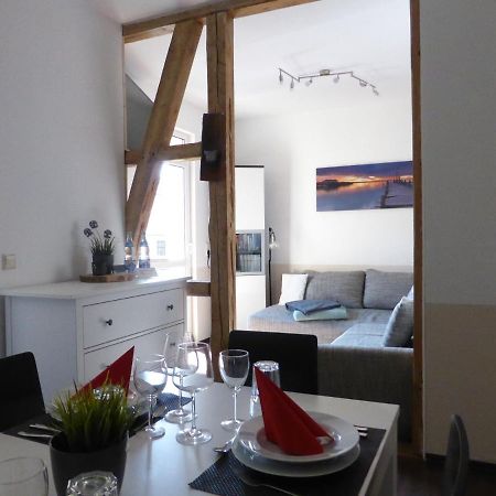 Ferienwohnung Friedrich Schiller, 2 Schlafzimmer, Balkon,Kostenloses Wifi, Naehe Zentrum, Jena Buitenkant foto
