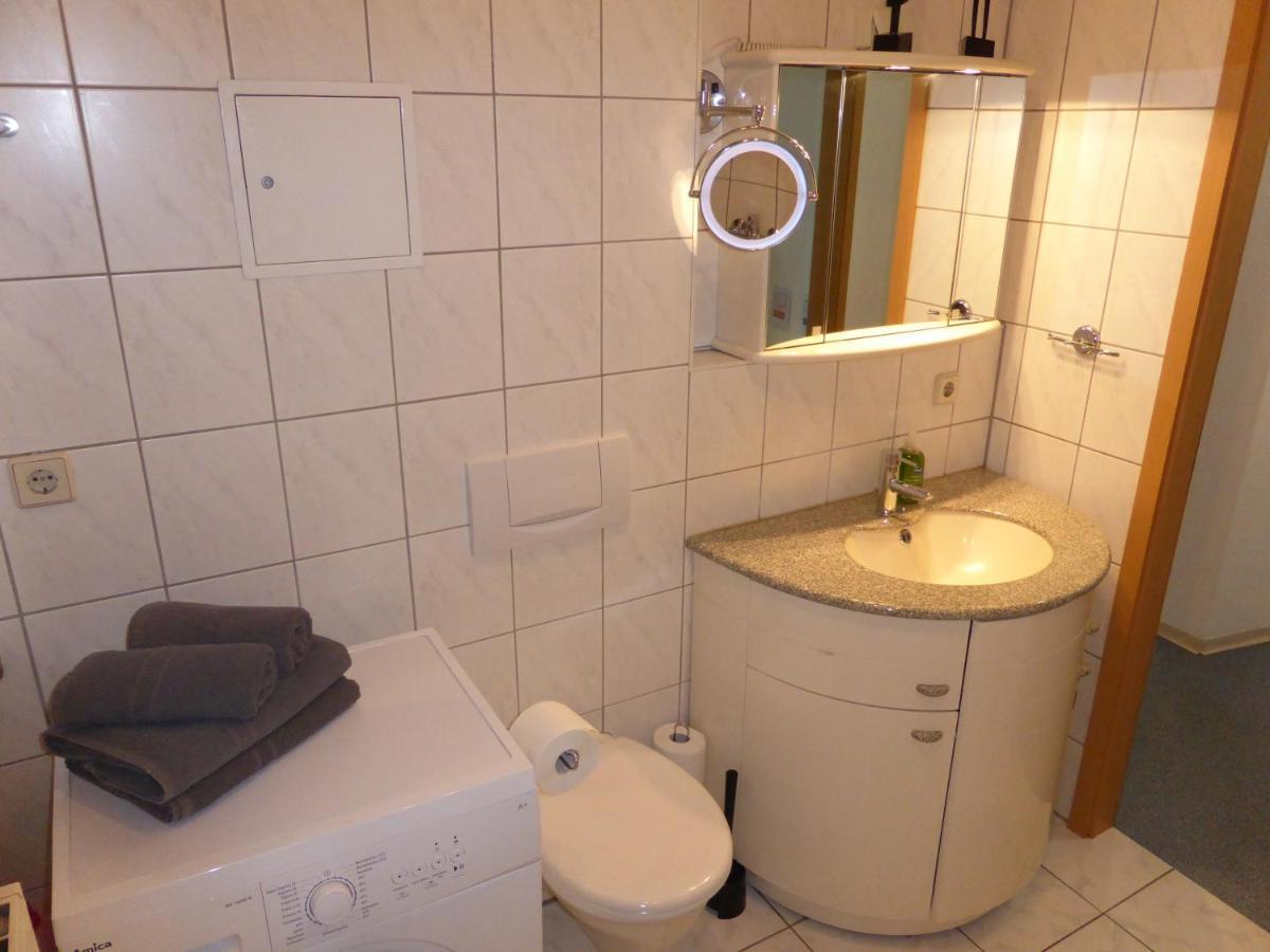 Ferienwohnung Friedrich Schiller, 2 Schlafzimmer, Balkon,Kostenloses Wifi, Naehe Zentrum, Jena Buitenkant foto