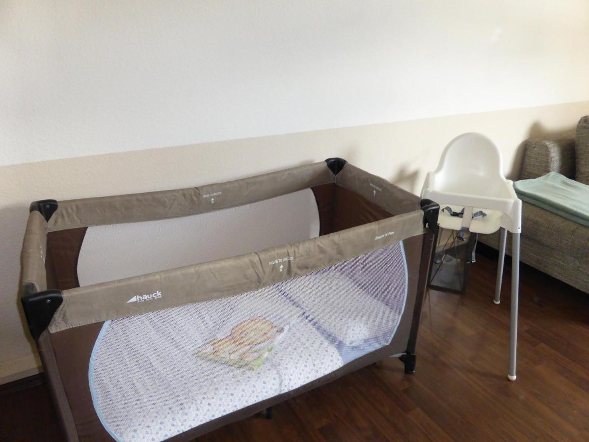 Ferienwohnung Friedrich Schiller, 2 Schlafzimmer, Balkon,Kostenloses Wifi, Naehe Zentrum, Jena Buitenkant foto
