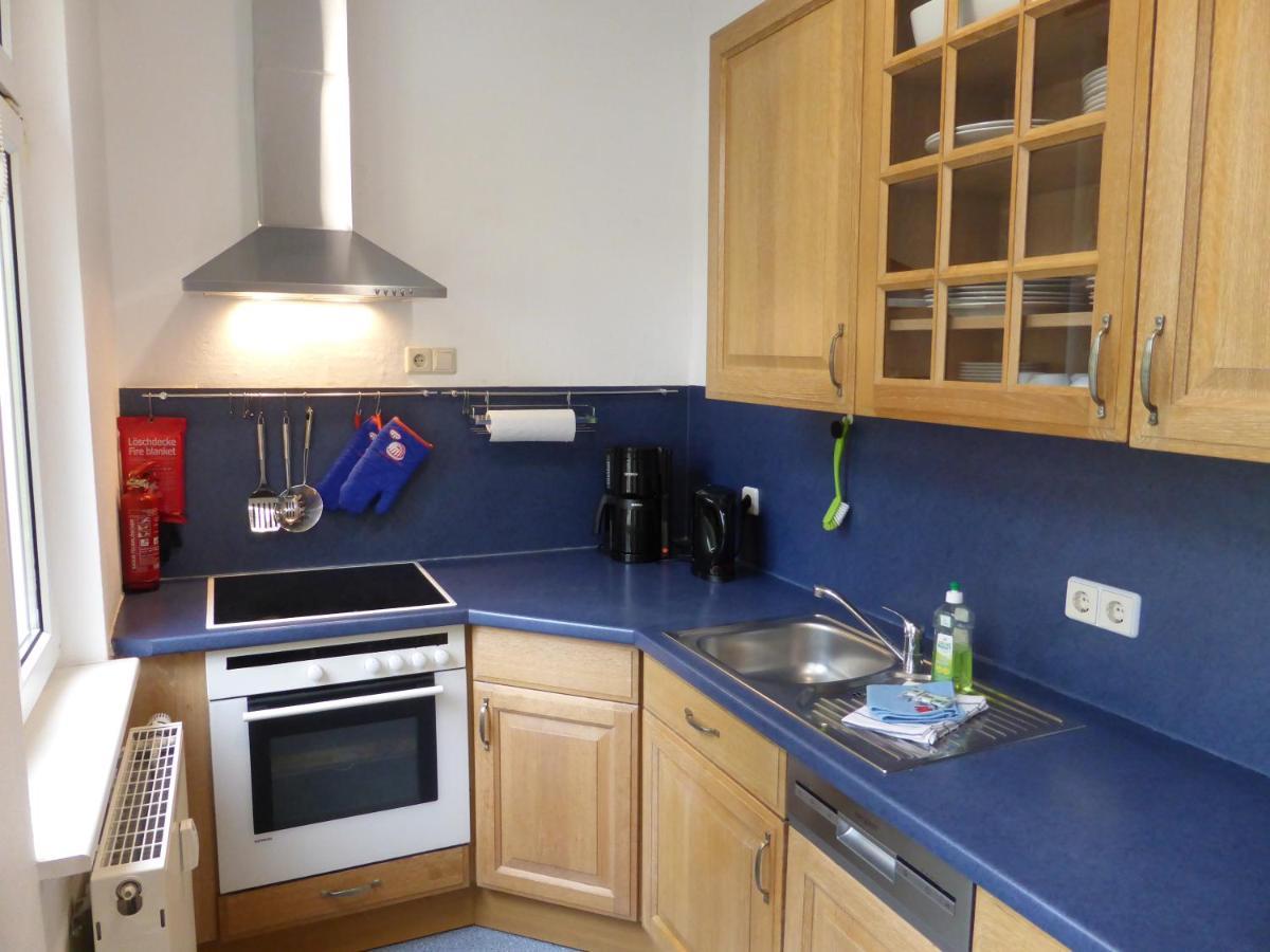 Ferienwohnung Friedrich Schiller, 2 Schlafzimmer, Balkon,Kostenloses Wifi, Naehe Zentrum, Jena Buitenkant foto