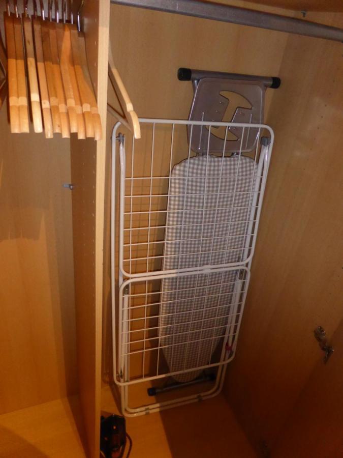 Ferienwohnung Friedrich Schiller, 2 Schlafzimmer, Balkon,Kostenloses Wifi, Naehe Zentrum, Jena Buitenkant foto