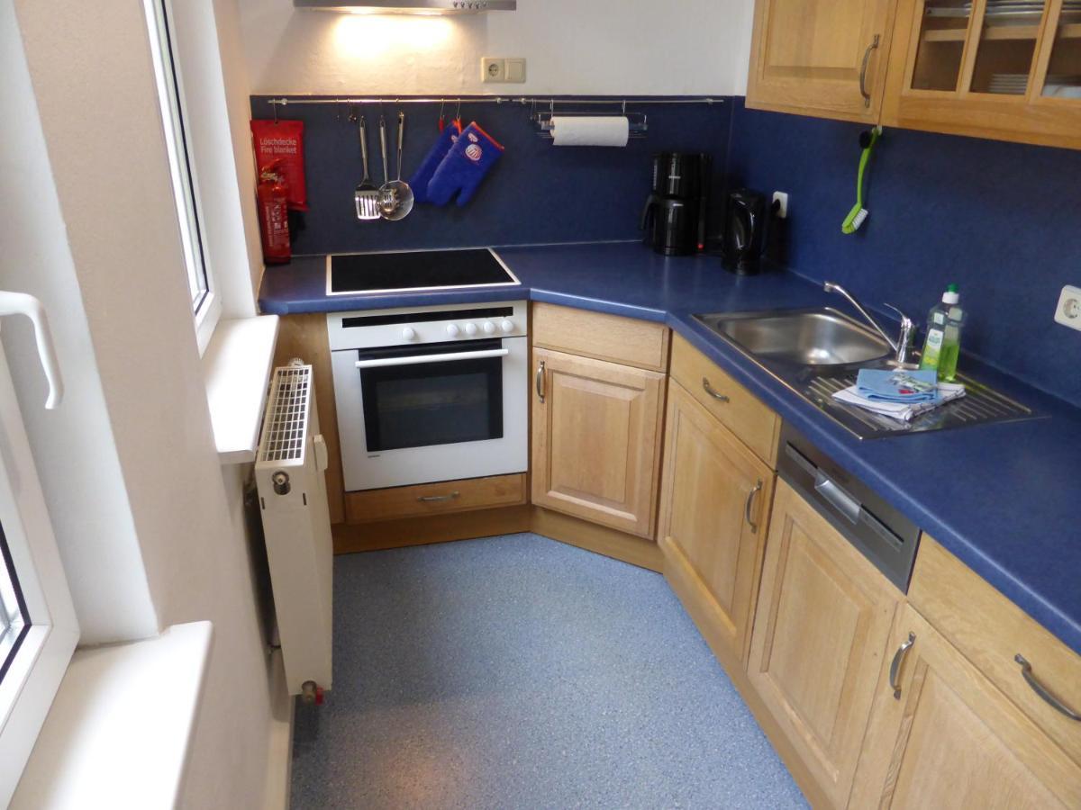 Ferienwohnung Friedrich Schiller, 2 Schlafzimmer, Balkon,Kostenloses Wifi, Naehe Zentrum, Jena Buitenkant foto