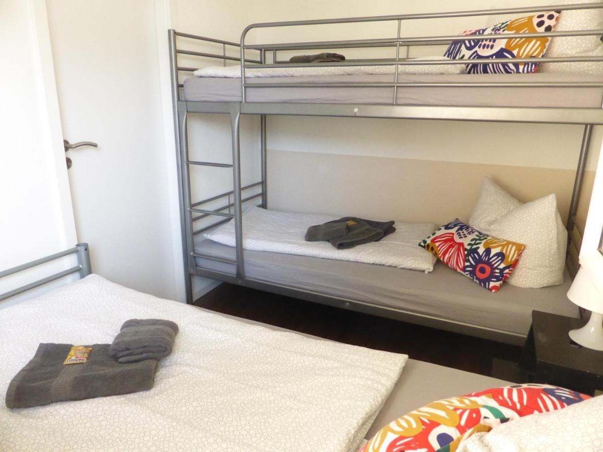 Ferienwohnung Friedrich Schiller, 2 Schlafzimmer, Balkon,Kostenloses Wifi, Naehe Zentrum, Jena Buitenkant foto