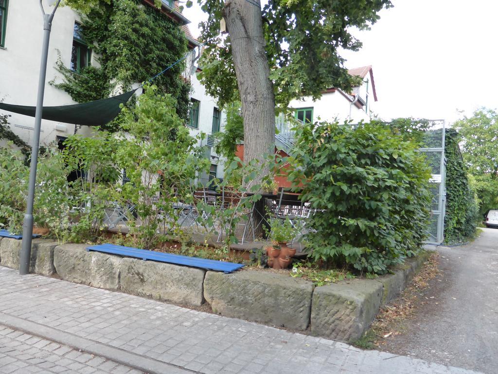 Ferienwohnung Friedrich Schiller, 2 Schlafzimmer, Balkon,Kostenloses Wifi, Naehe Zentrum, Jena Buitenkant foto